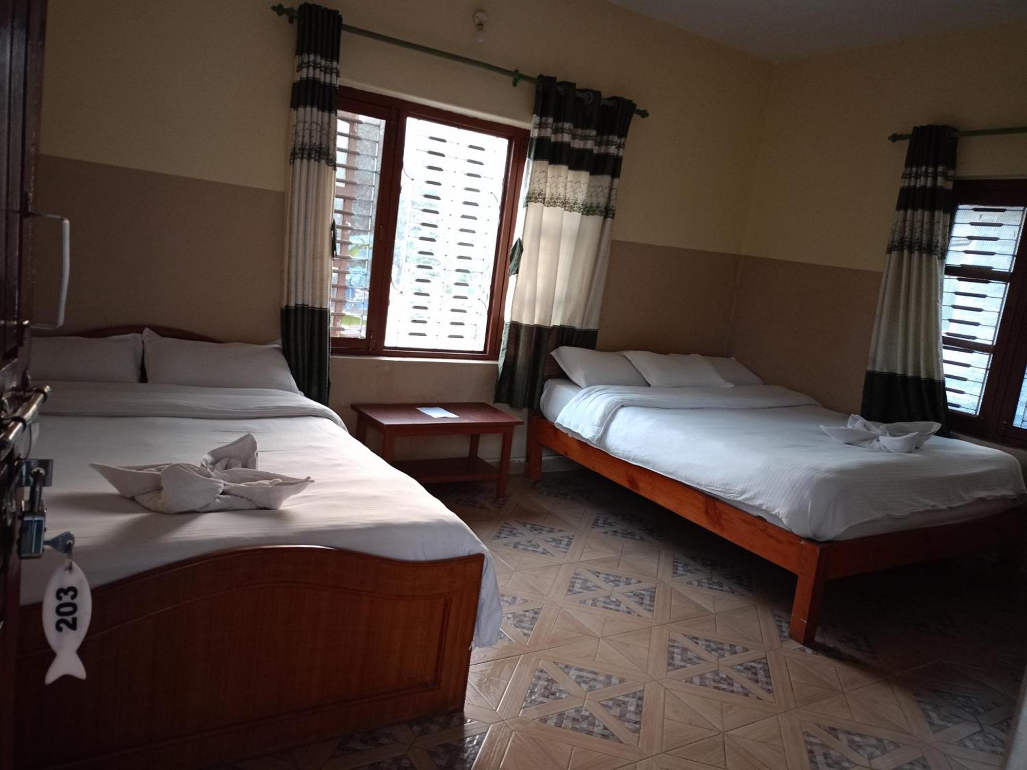 Pokhara Metro Eco Hotel Ngoại thất bức ảnh