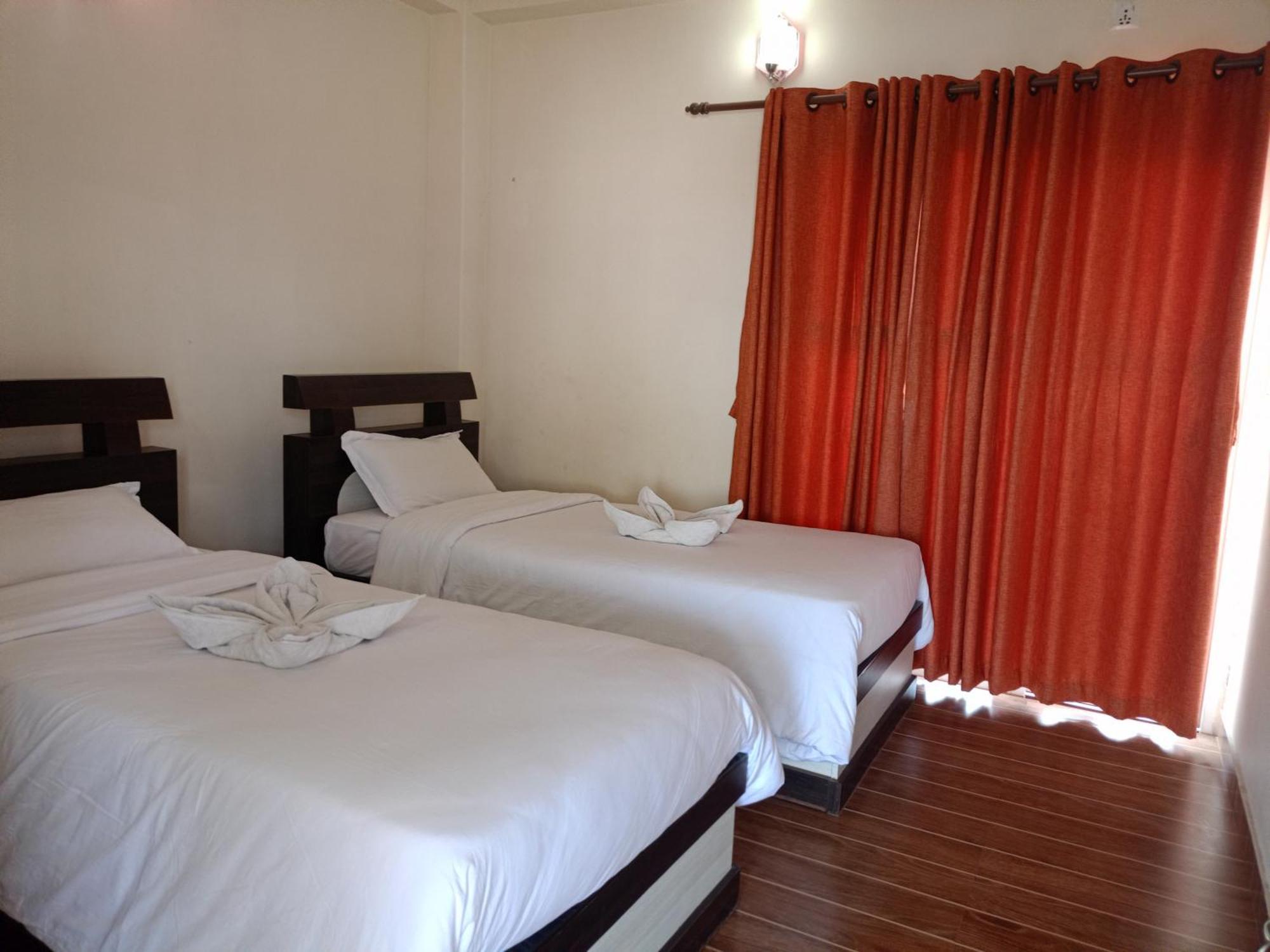 Pokhara Metro Eco Hotel Ngoại thất bức ảnh