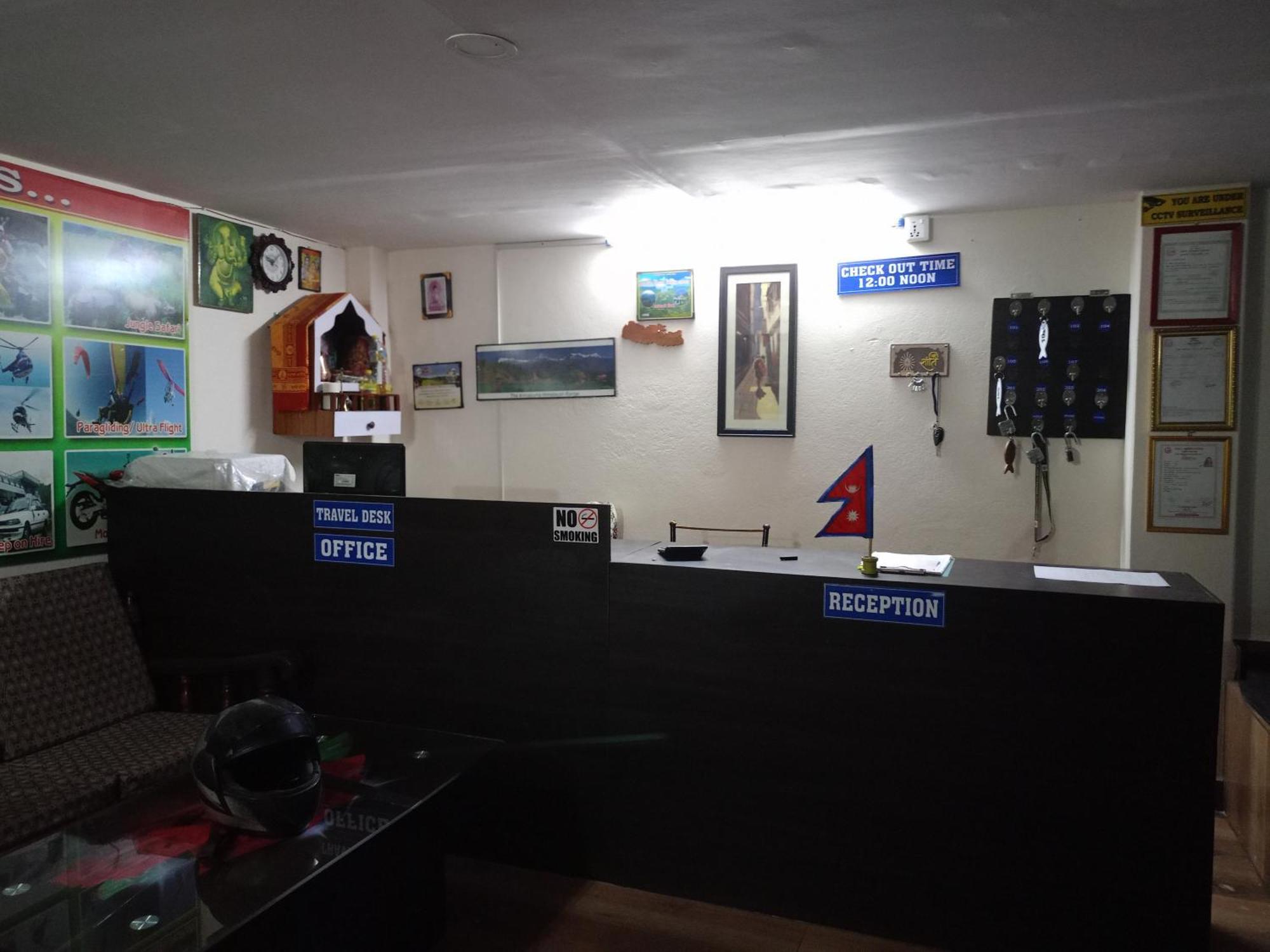 Pokhara Metro Eco Hotel Ngoại thất bức ảnh
