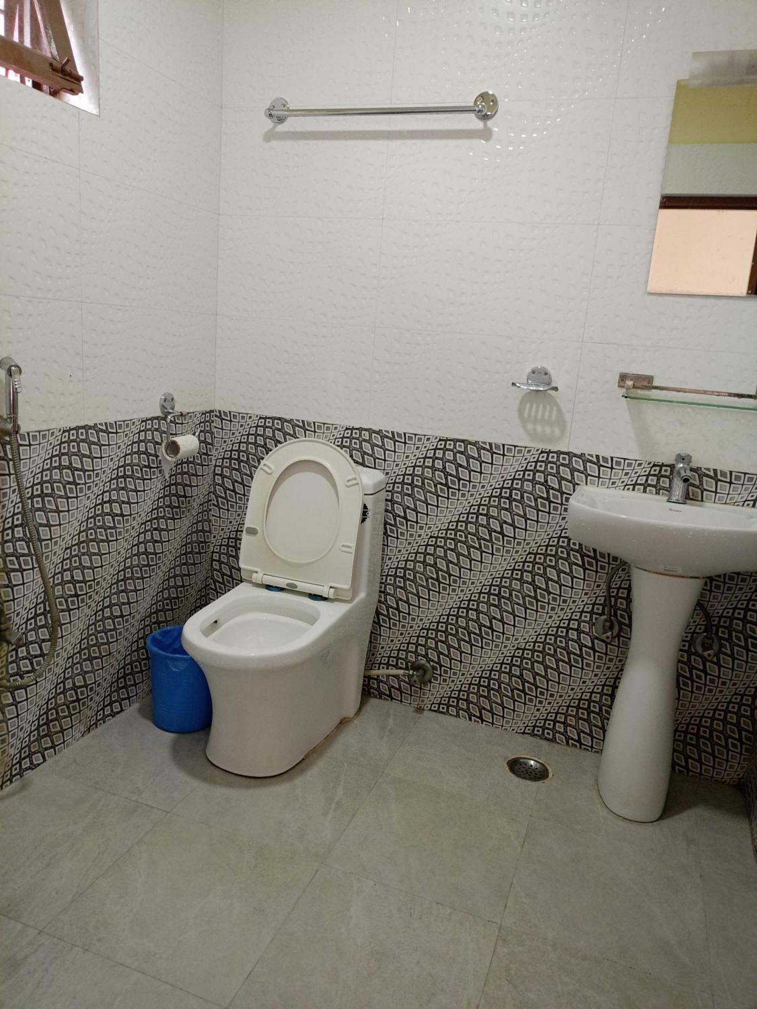 Pokhara Metro Eco Hotel Ngoại thất bức ảnh