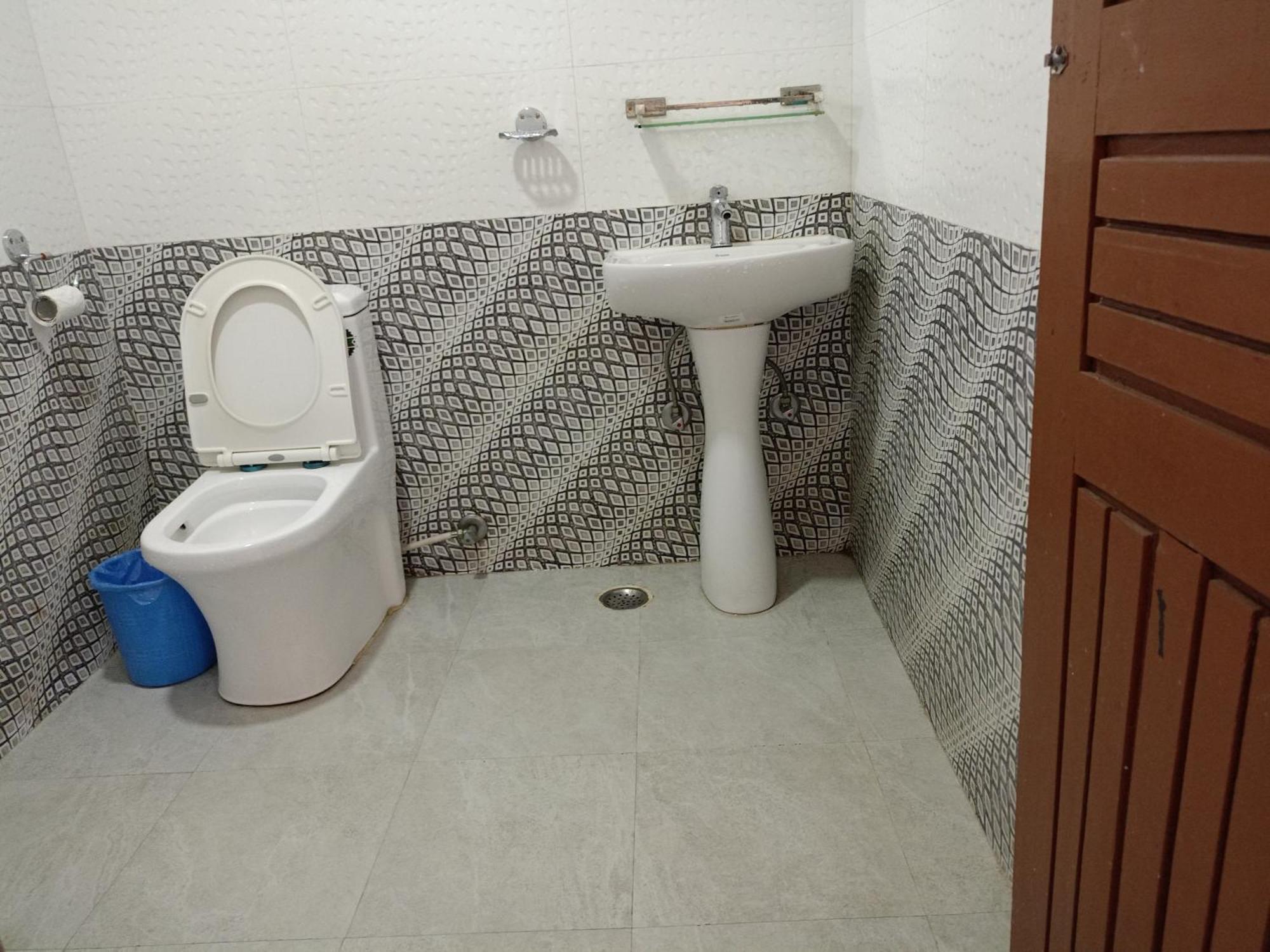 Pokhara Metro Eco Hotel Ngoại thất bức ảnh
