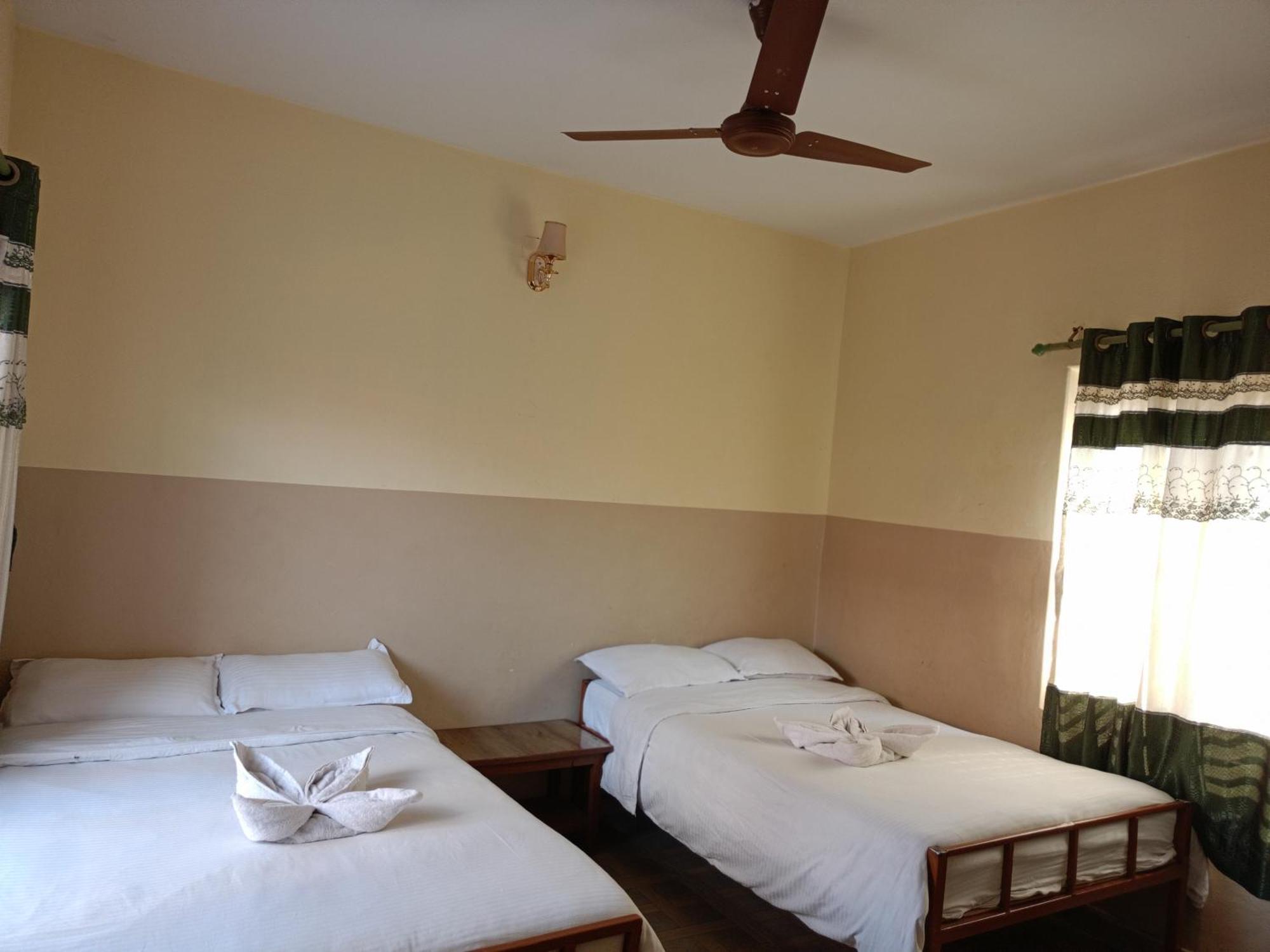 Pokhara Metro Eco Hotel Ngoại thất bức ảnh